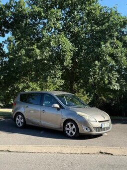 RENAULT SCENIC 1.9 dCi 2012