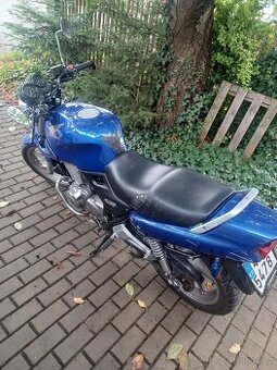 Honda cb 500 na díly