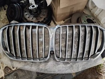 Ledvinky BMW Středová přední maska BMW X5 G05