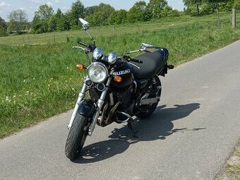 Suzuki GSX 750 Inazuma