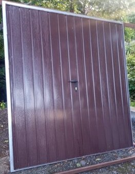 Dvoukřídlé garážová vrata - 1