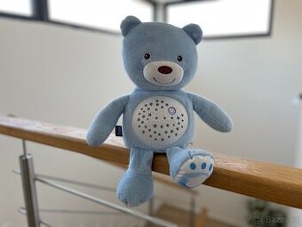 Hrací medvídek s projektorem Chicco