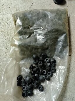 Škoda 105/120 Favorit ucpávky karoserie