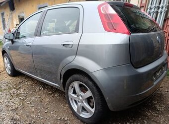Fiat Grande Punto 1.9JTD - 88kW ,6ti kvalt rozprodám na ND