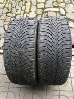 235/45 R17 zimní 2ks