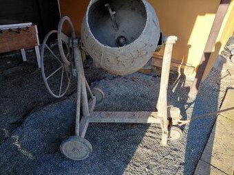 Stavební míchačka