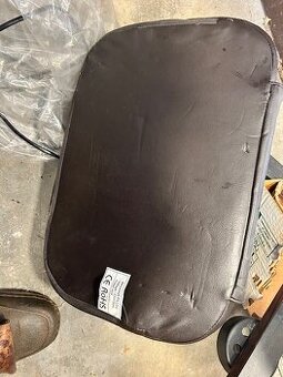 Prodej masážní, vibrační polštář.