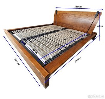 Manželská postel z masivu a el. rošty