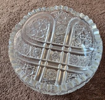 Broušená stará mísa