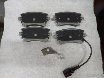 Vw transporter T5  brzdové destičky zadní