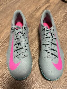Nové turfy Nike Mercurial Vapor 16 vel. 39