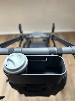 Praktický organizér na kočárek Thule