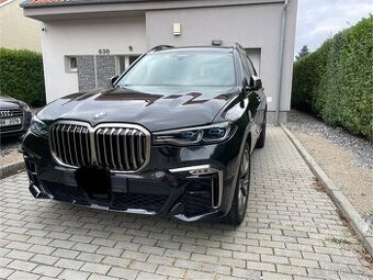 BMW X7 M50i 390kw
