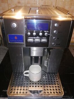 Automatický kávovar Delongi