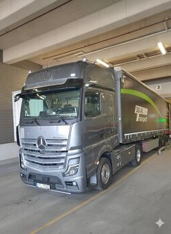 ​Řidič MKD – NOVÝ Mercedes Actros L – Od 55 000 Kč čistého