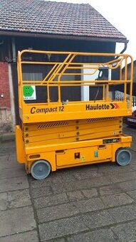 Plosina Haulotte compact 12