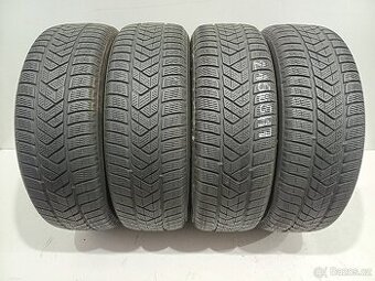 Zimní pneu 215/65/17 Pirelli