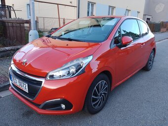Peugeot 208 , od 2016 najeto  pouze 60000km