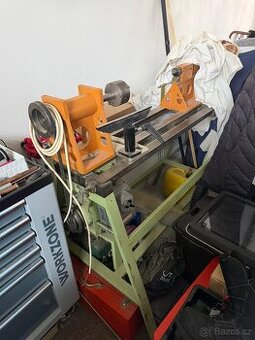 Soustruh na dřevo