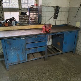 Dílenský stůl ponk