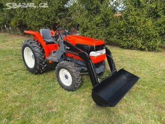Malotraktor Kubota GL320 S čelním nakladačem