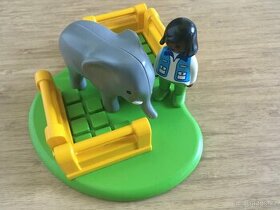 Playmobil 1 2 3 - ošetřovatelka se slonem v ohradě