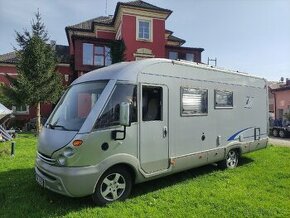 Obytný automobil IVECO Burstner. - 1