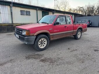 Mazda B 2200