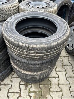 Prodám Bridgestone turanza 195/60 r16