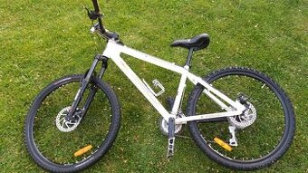 Horské kolo Mongoose Tyax Elite USA disk. můžu POSLAT