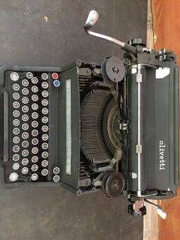 OLIVETTI Psací stroj