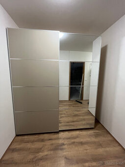 Ikea šatní skříň