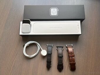 Apple Watch 4, 44mm (silver aluminium)