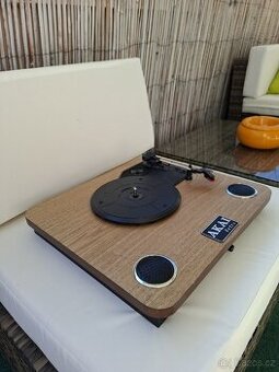 Gramofon AKAI ATT-09 - 1