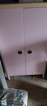 Ikea Busunge skříň růžová