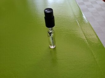 Yage Forbidden Orris 98,5% přírodní parfémová voda EdP