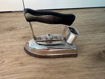 Žehlička ESA - z 1979 funkční - 1