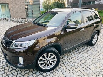 Kia Sorento 2.2CRDi 4x4 MANUÁL 7 MÍST VÝHŘEV TAŽNÉ KAMERA