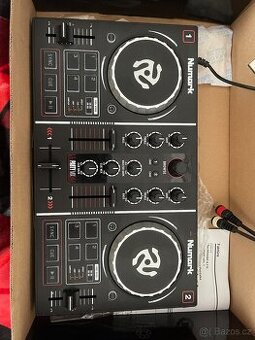 Numark party mix DJ pult