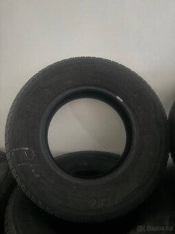 Letni 225/70 r15c