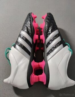 Fotbalové kopačky Adidas – styl a výkon na hřišti