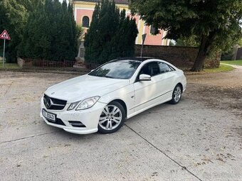 Mercedes Benz E350cdi coupe AMG line (c207), Rok výroby: 201