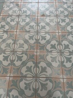 Kachličky Carme a Picasso tinder