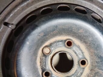 disky 6J x 15 H2 ET 45 včetně pneu