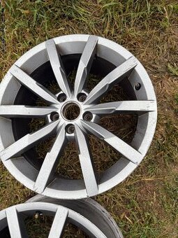 Hlinikove disky passat Monterey r18 2 ks