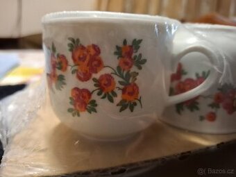 Sada hrnků s podšálky