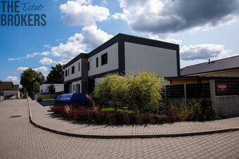 Prodej řadového rodinného domu 4+kk 126 m2, Mukařov, okres P