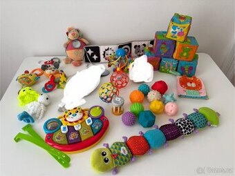Hračky pro miminko od narození