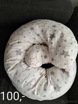 Těhotenský a kojící polštář