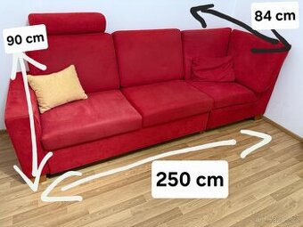 Cervena rozkladaci sedacka pro 3 osoby